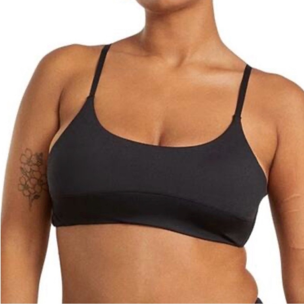 Everlane Women’s The Scoop Neck Bikini Top